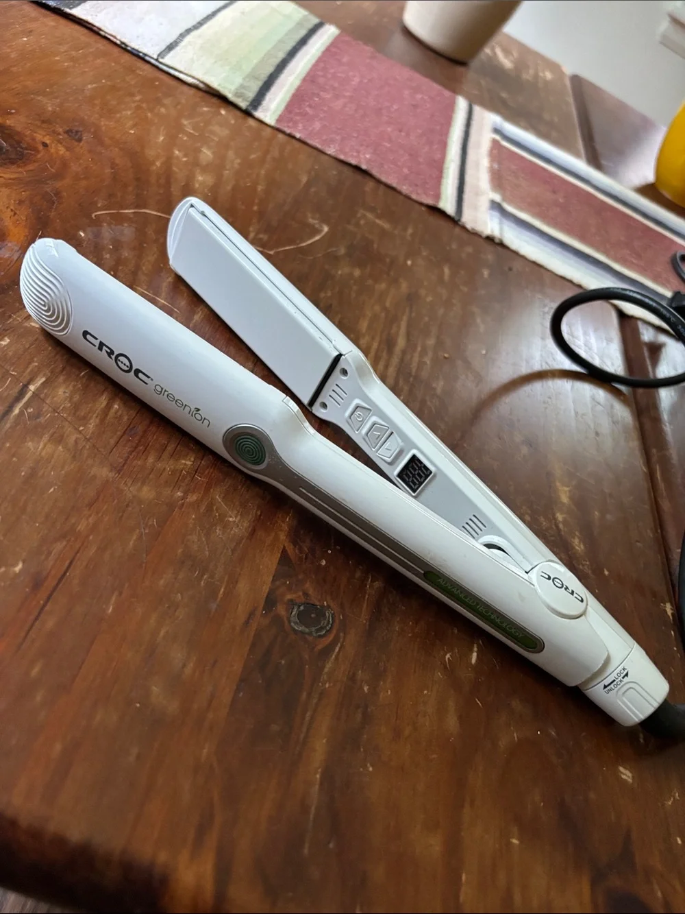 Croc Greenion White Ceramic Hair Straightener - Portable Flat Iron